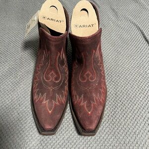Ariat Dixon Merlot Suede Women’s